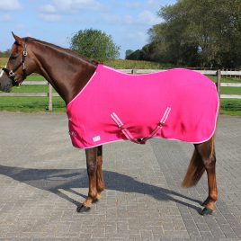 QHP Fleece Rug