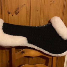 Mattes Black and White Half Pad