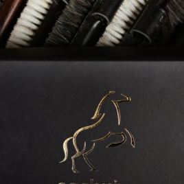 Eqclusive/Haas Black/Dark Bay and Bay Horse Pack ©