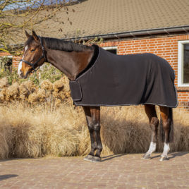 QHP Salerno Fleece Rug